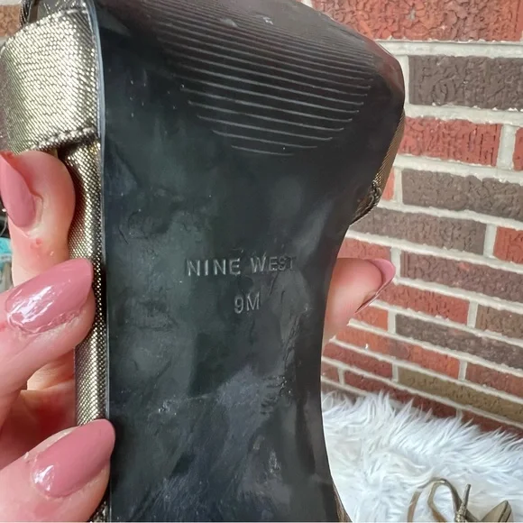 Nine West Shiny Gold Strappy Open Toe Sling Back Pump Heels - Picture 5 of 7